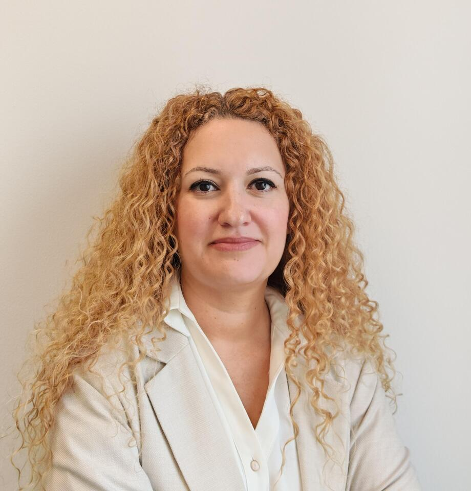 Duygu Karakış Özdemir_photo.png